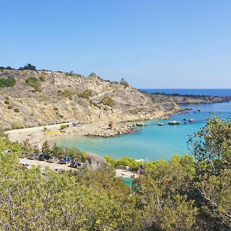 Meryl - Coralli Beachfront Apartment Protaras Esterno foto