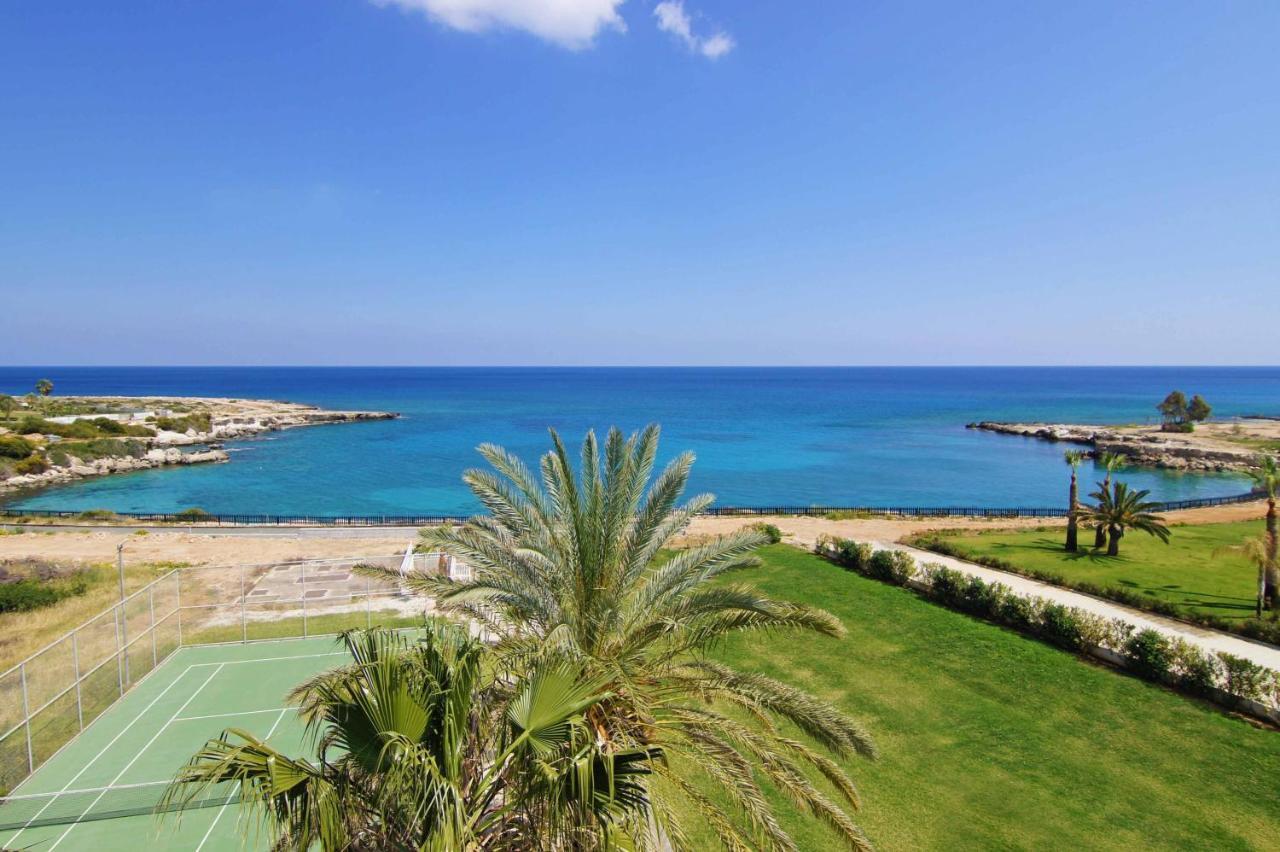 Meryl - Coralli Beachfront Apartment Protaras Esterno foto