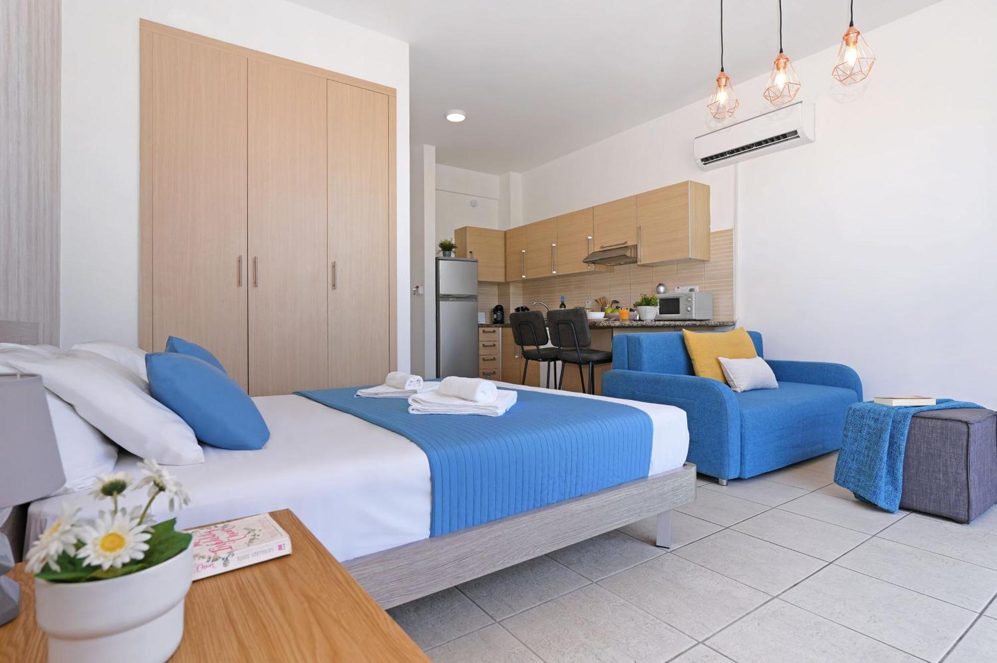 Meryl - Coralli Beachfront Apartment Protaras Esterno foto