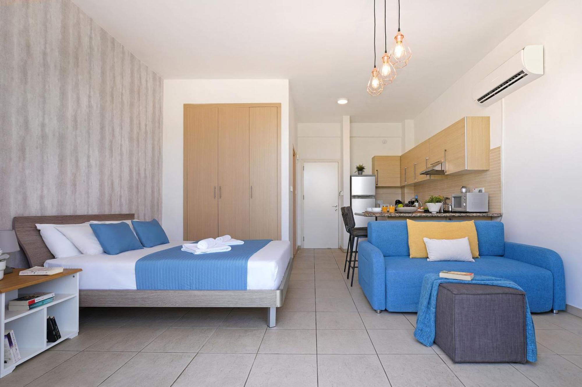 Meryl - Coralli Beachfront Apartment Protaras Esterno foto