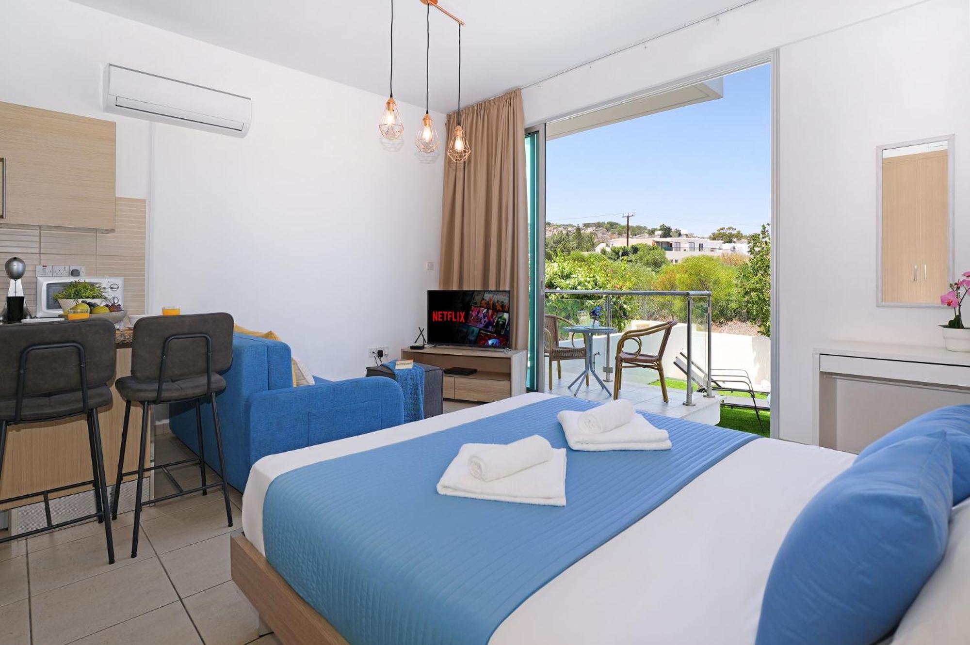 Meryl - Coralli Beachfront Apartment Protaras Esterno foto